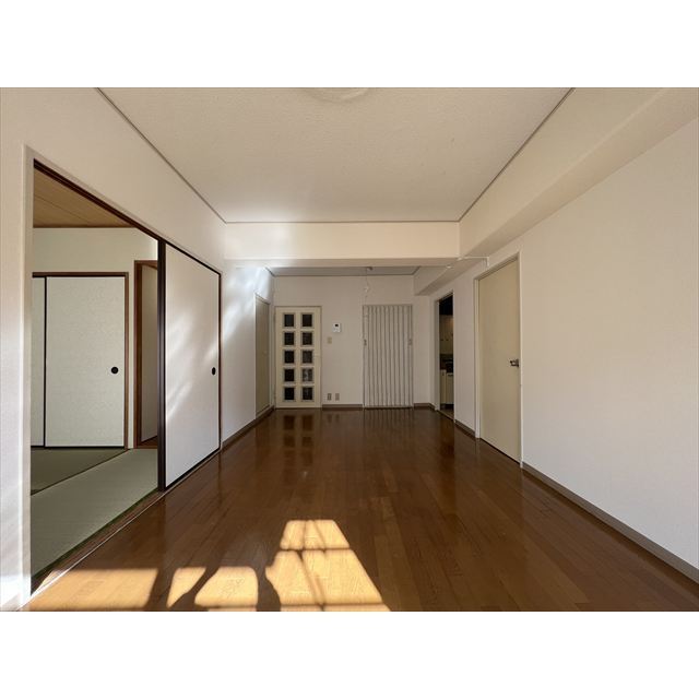 小手指ハイツＬ棟 南向き陽当り良好です