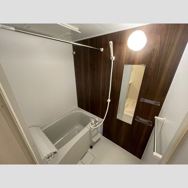 ミーツⅢ302号室 バス