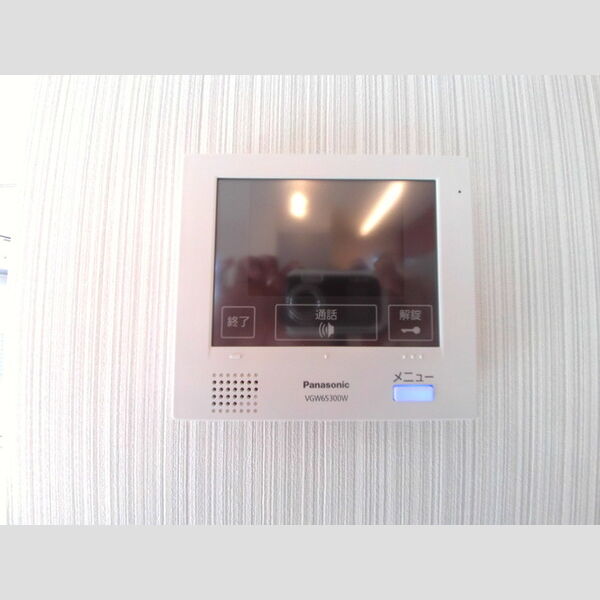 オリーブ201号室 テレビ付インターホン