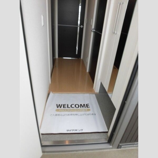 エフズ302号室 玄関