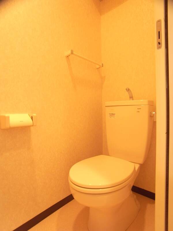 リリックコートアン・シャトー1階 トイレ