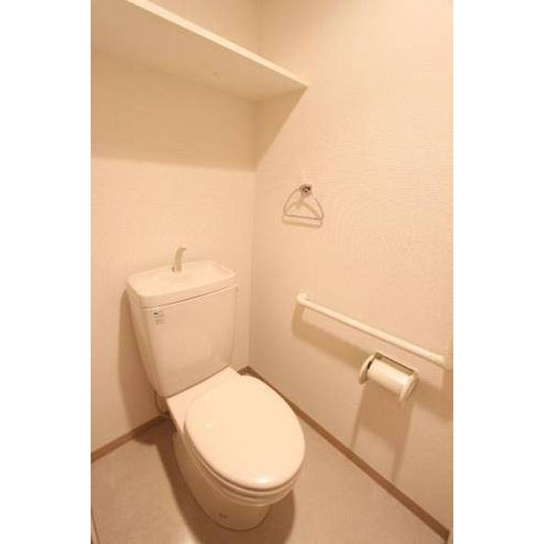 ソフィアガーデン0303号室 トイレ