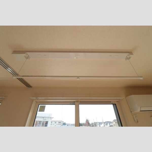 ブラウンヒルズ 室内物干し