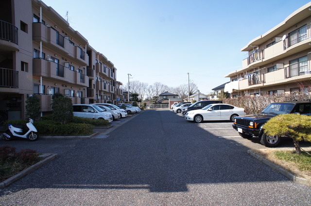 エミネンス和晃Ａ棟 外観3【駐車場】