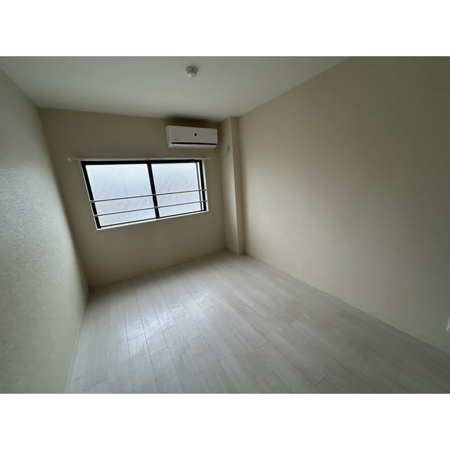 カーヘルハイツ301号室 内観