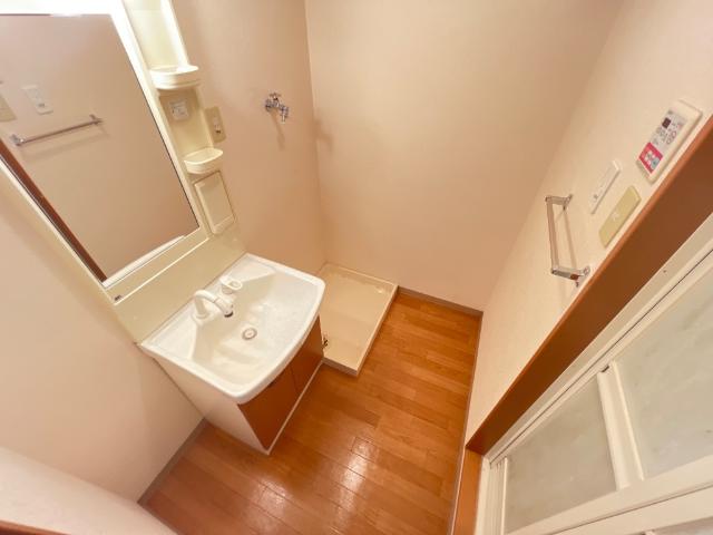 シャトー・ル・レーヴ壱番館108号室 同建物別部屋の参考画像