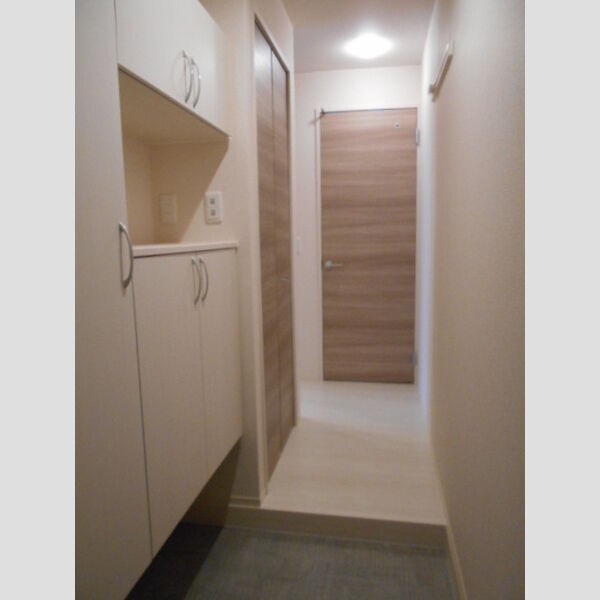 フィーカ　アパルフェ 玄関