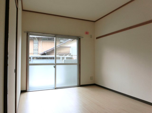 アムールキタイ0102号室 洋室２　※現況優先