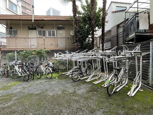 スカイコート池袋第21101号室 駐輪場