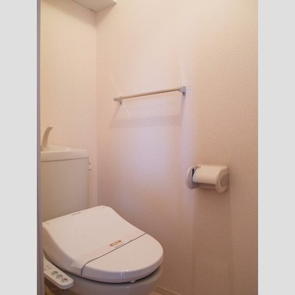 ヴェルドミール202号室 温水洗浄暖房便座