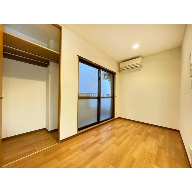 ハイツフローラル202号室 壁掛けハンガー付き