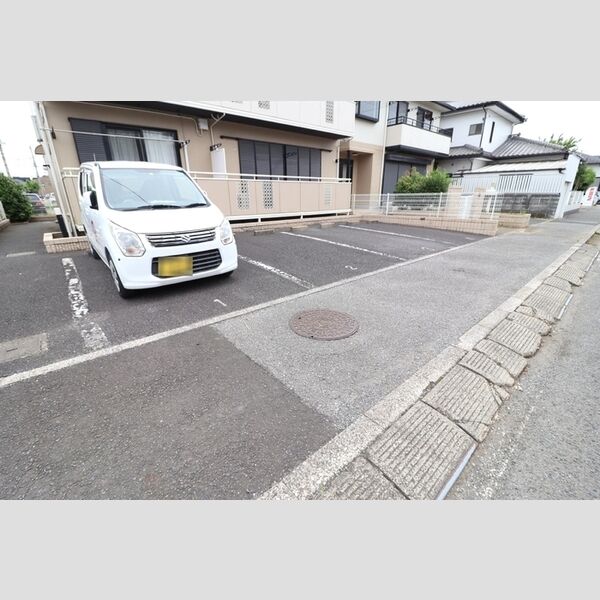 コートグレイス 駐車場