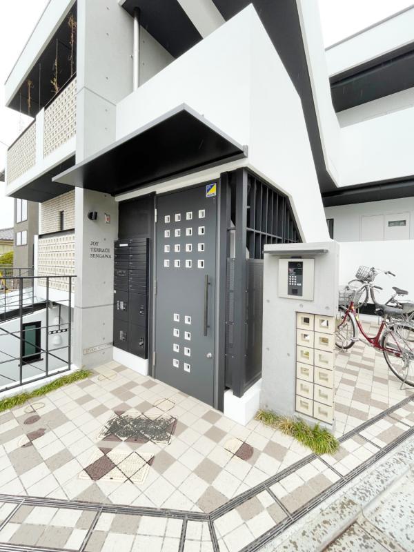 JOY TERRACE SENGAWA1階 エントランス