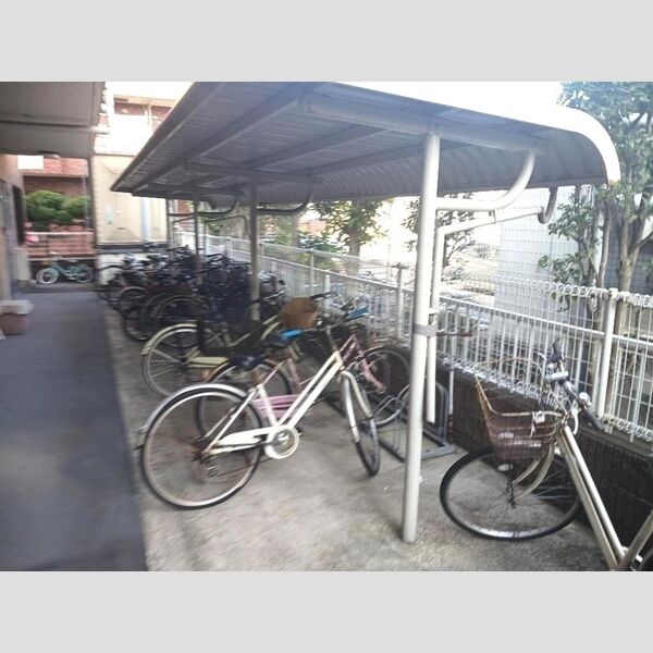 シャトルコトブキⅢ 駐輪場