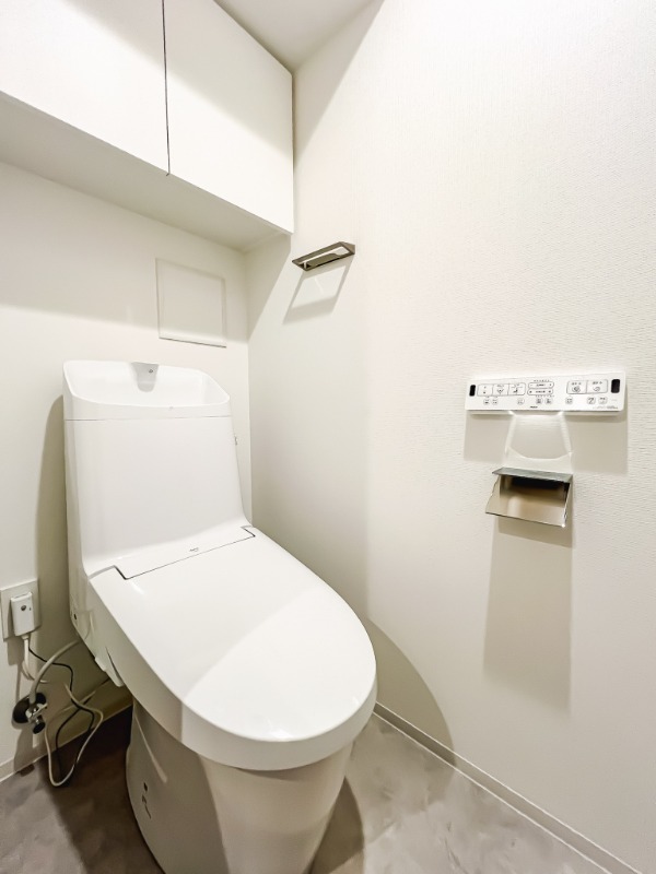 ドゥーエ王子神谷4階 トイレ