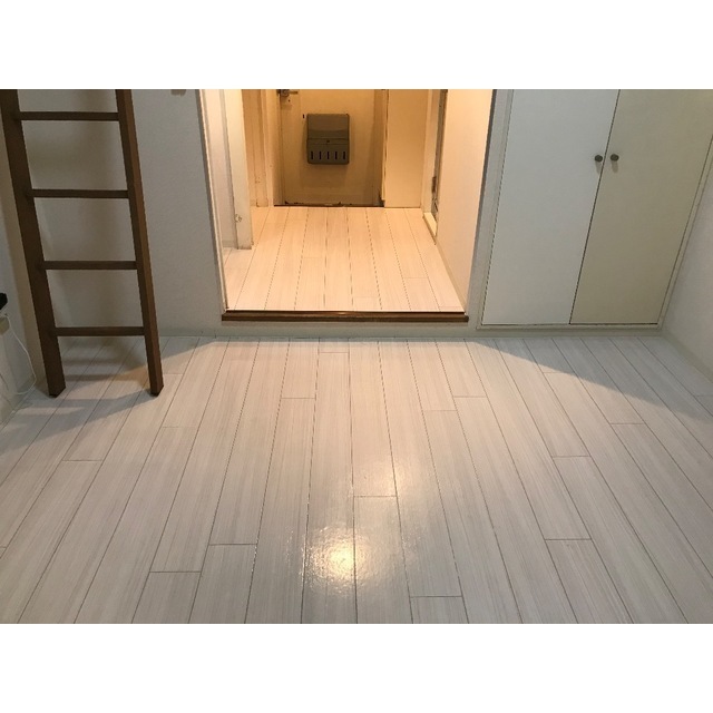 フローラルコートⅢ202号室 リビング