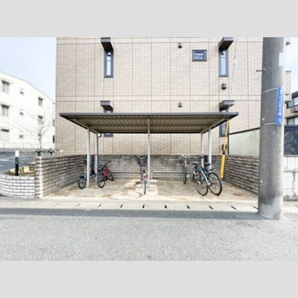 ファミールハイム　A棟303号室 駐輪場