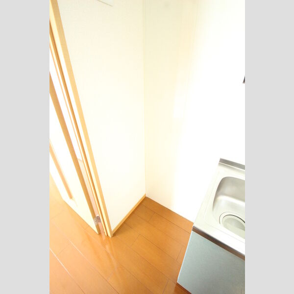 アトリオ トモ　弐番館301号室 弐番館　301号室　冷蔵庫置き場