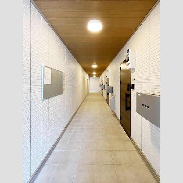 グラナーデ高野台202号室 ロビー