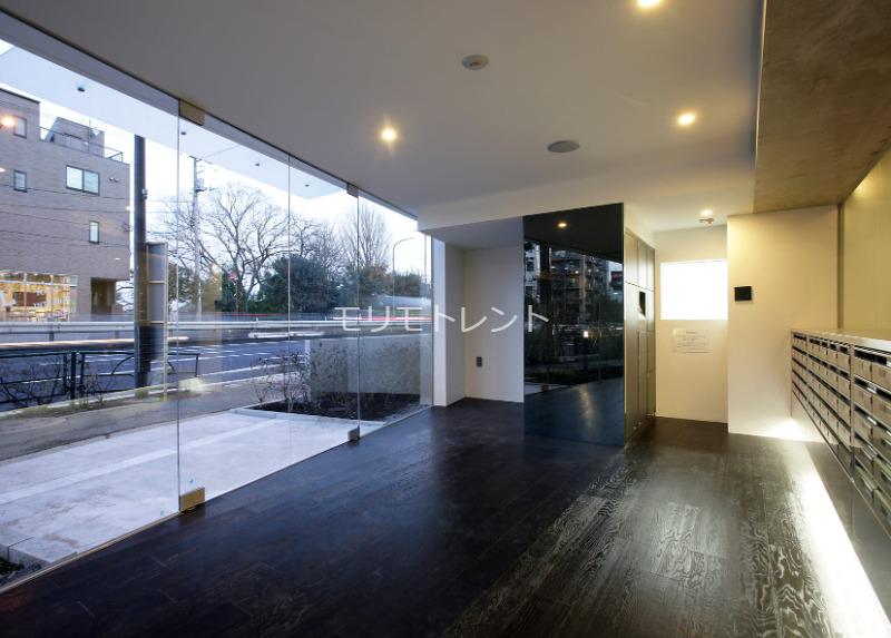 イプセ学芸大学1階 エントランス