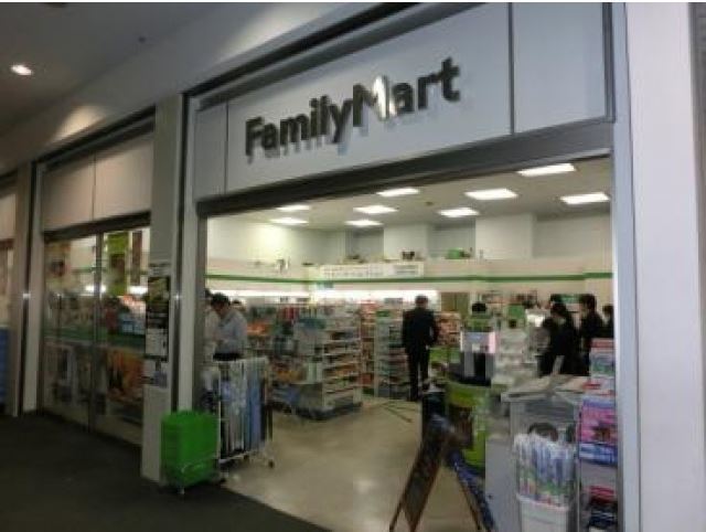 パークヒル桜ヶ丘0101号室 【コンビニエンスストア】ファミリーマート横浜ビジネスパーク店まで190ｍ