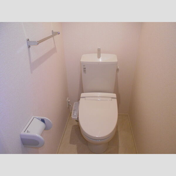 レーヴ305号室 温水洗浄暖房便座トイレ