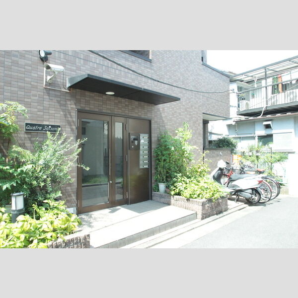 カトルセゾン エントランス