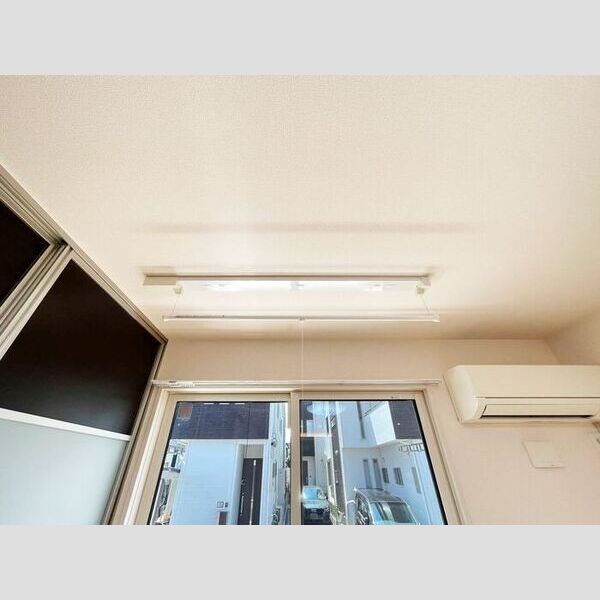 セジュールアン ラビ101号室 室内物干し