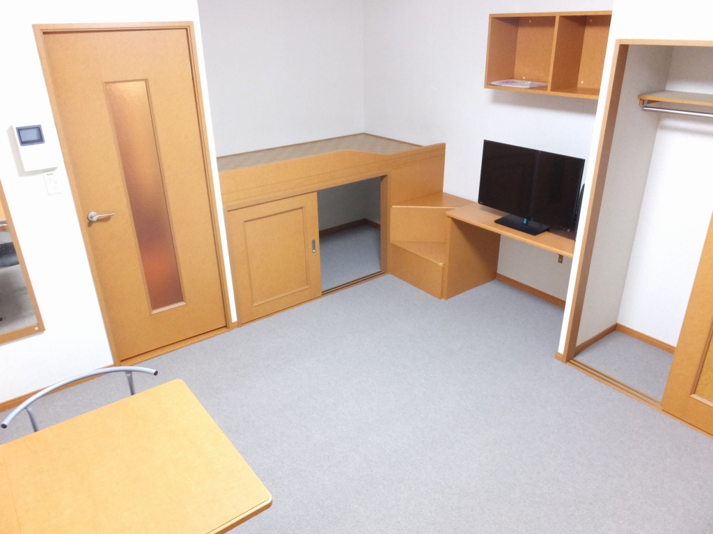 レオパレスＦＵＪＩ204号室 リビング