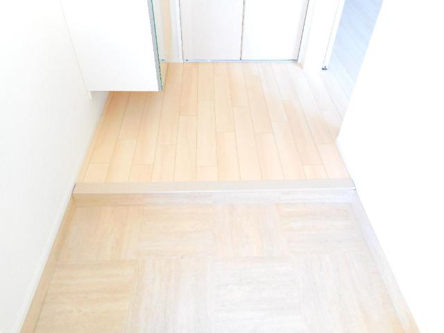 オーヴィラージュ 玄関