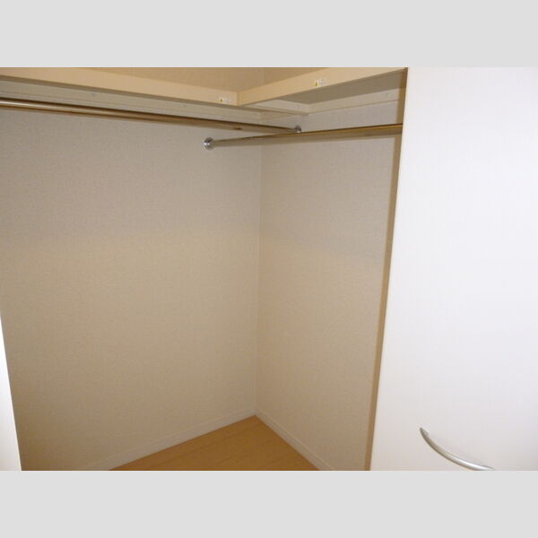 メゾン・ドゥ・ロジェ305号室 収納