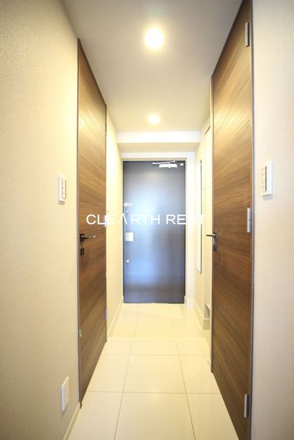 コンシェリア後楽園　ＣＲＯＳＳＩＡ 人感センサー付きの玄関！