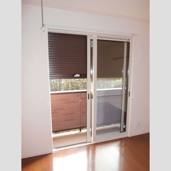 フラッツ酒井根　Ⅰ号棟103号室 シャッター