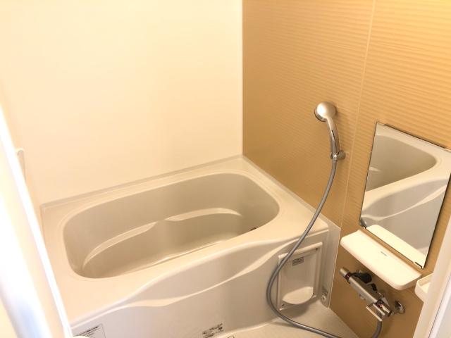 ニューリバーサイド バス