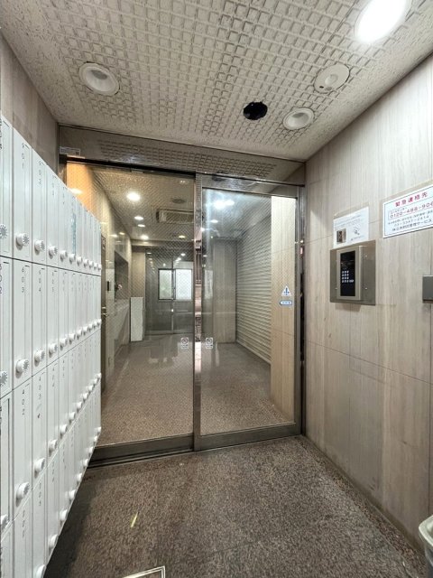 グランドハウスシャンティ6階 エントランス