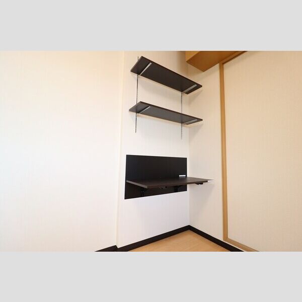 パティオ坂巻301号室 ワークデスク