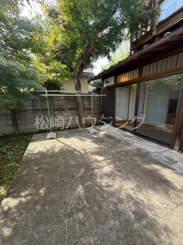 中野区上高田3丁目貸家 バルコニー