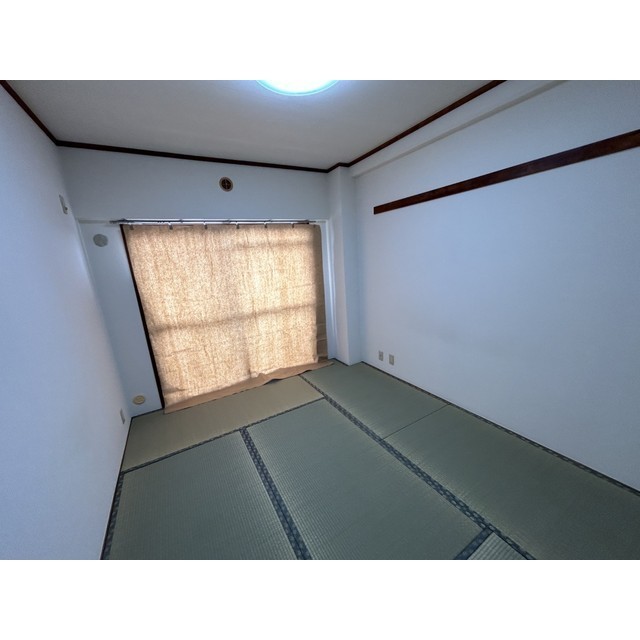 ホワイトパレス大宮402号室 内観