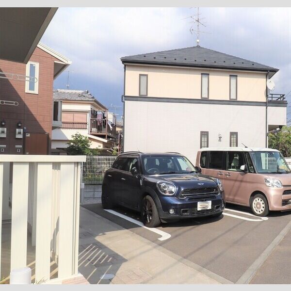 アンセスター・M 駐車場