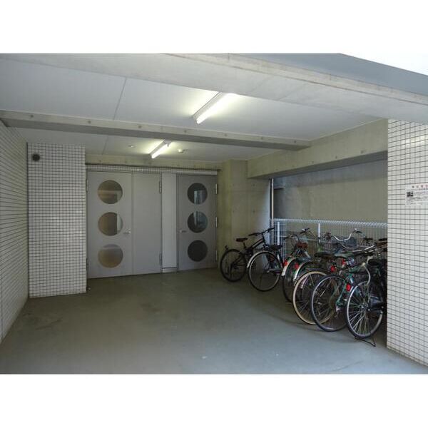 パルクFKN101号室 駐車場