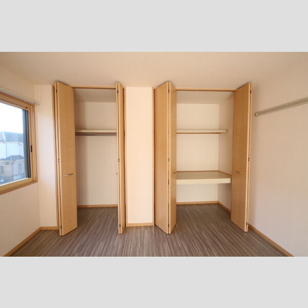 ジュネセゾン201号室 クローゼット