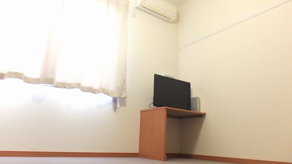 レオパレスＫ＆Ｋ 2Fの床面は、カーペット敷き