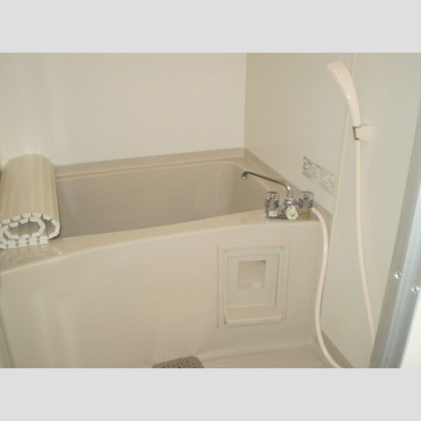 リナウル鵠沼 浴室