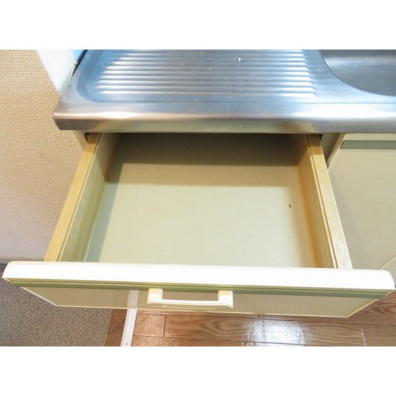 エレガンス綾瀬５ キッチン収納