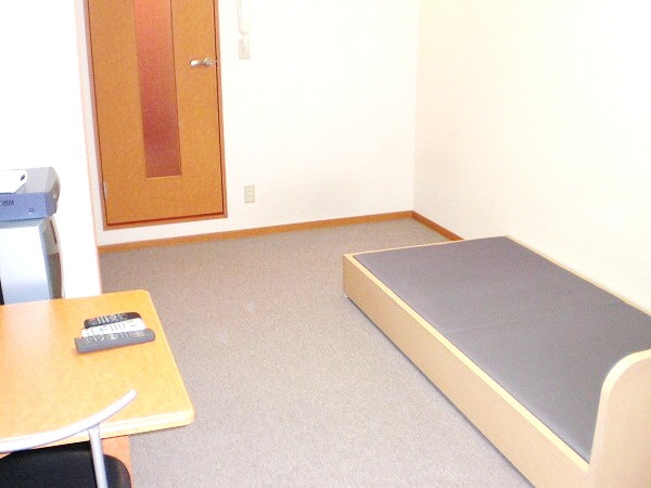 レオパレスエメラルド　シティー 寝室