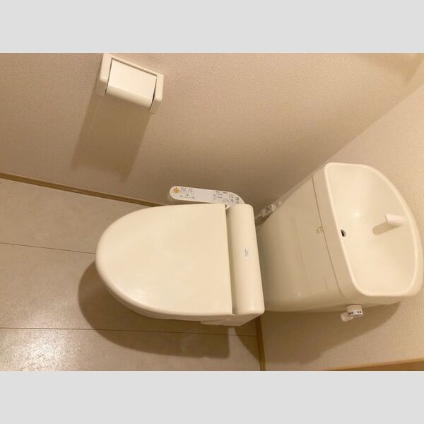 シュトラルヴェヌス102号室 トイレ