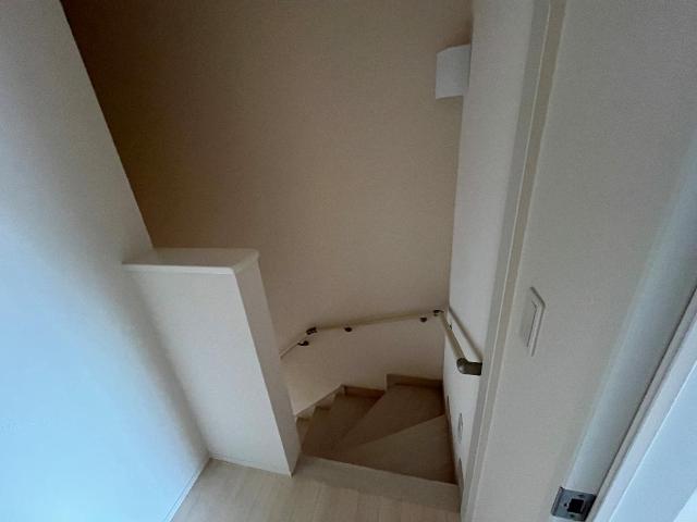 ド・マーニ 室内階段