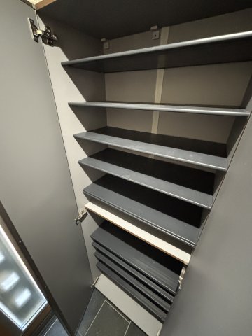 田柄１丁目戸建 収納