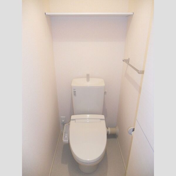 サウスフィールド102号室 温水洗浄便座