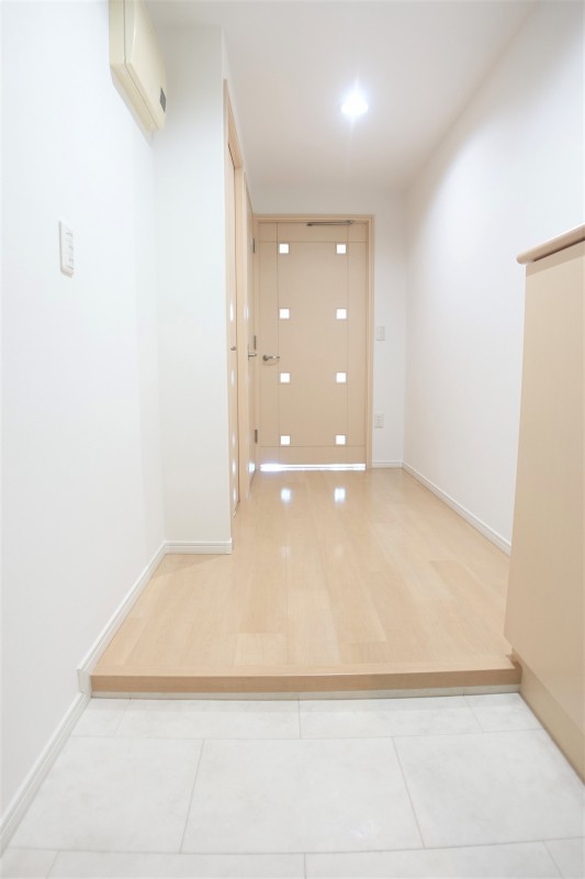 河田町ガーデン１号棟23階 玄関